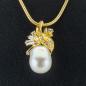 Preview: Anhänger aus 750er Gold mit Perle und 0.60ct Diamanten