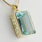 Preview: 14k gold pendant with an 45.22ct aquamarine