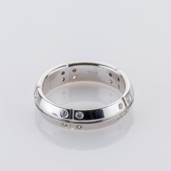 Preview: Ring aus 750 Weißgold mit 0,20 ct Brillanten