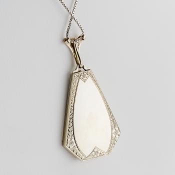 Preview: Art Deco Diamond and Enamel Pendant in 18K White Gold