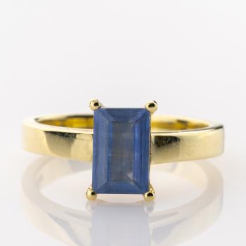 Ring aus 585er Gold mit 1.86ct Saphir