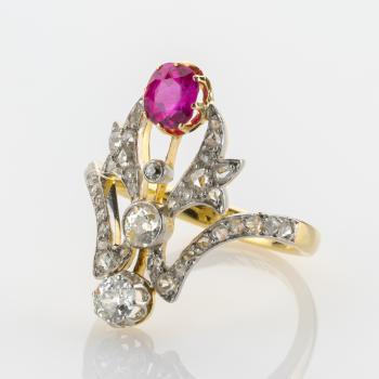 Art Deco Ring aus 750er Gold mit 1.15ct Brillanten und 0.75ct Rubin