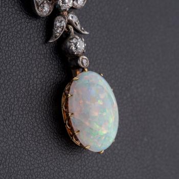 Antiker Anhänger 585er Gold + Silber mit 6.25ct Opalen und 3.10ct Diamanten