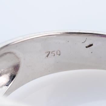 Ladies ring 18k gold with an 3.05ct amethyst and 0.58ct diamonds