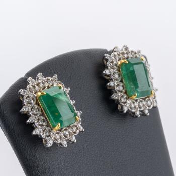 Preview: 10.36 ct Emerald and Diamond Earrings in 18K White Gold