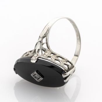 Preview: Art Deco Ring aus 585er Weißgold mit Onyx und Diamant