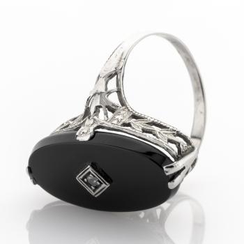 Preview: Art Deco Ring aus 585er Weißgold mit Onyx und Diamant