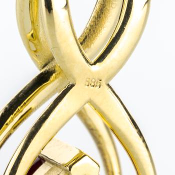 Pendant 14k gold with a 3.83ct ruby from our Diana collection