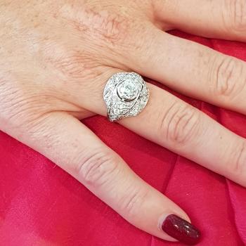 Art Deco ring (platinum) with 0.95ct / 0.90ct diamonds
