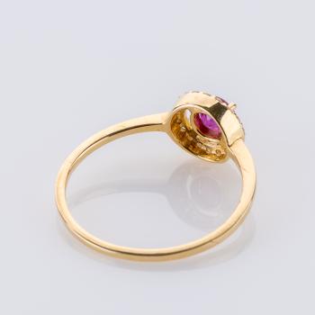 Preview: 0.25ct Ruby and 0.10ct Diamond Ring in 14K Yellow Gold