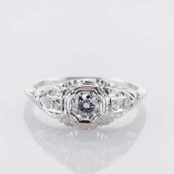 Ring aus 750er Weißgold mit 0,40 ct Brillanten