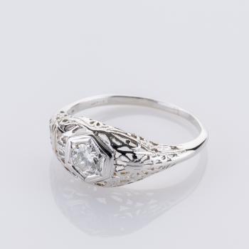 Preview: Ring aus 585er Weißgold mit 0,30 ct Diamant