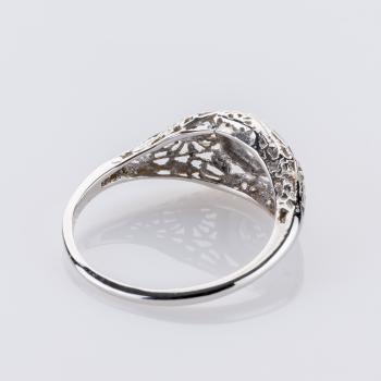 Preview: Ring aus 585er Weißgold mit 0,30 ct Diamant