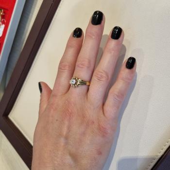Vintage ladies ring 14k gold with a 0.30ct diamond