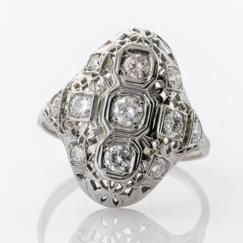 Art Deco Ring aus 585er Weißgold mit 0.80ct Brillanten