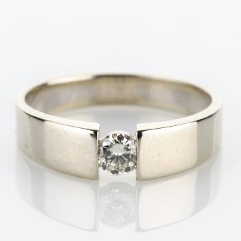 Ring aus 585er Weißgold mit 0.20ct Brillant