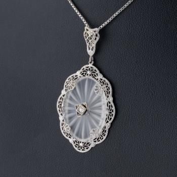 Anhänger aus 585er Weißgold mit Diamant und Camphor Glass