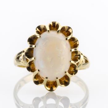 Ring aus 585er Gold mit Opal