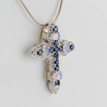 Preview: 4 Opal, 1.6ct Sapphire and 0.8ct Diamond Pendant in 18K White Gold