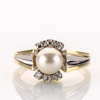 Vintage Ring aus 585er Gold mit Perle und Brillanten