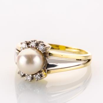 Preview: Vintage Ring aus 585er Gold mit Perle und Brillanten