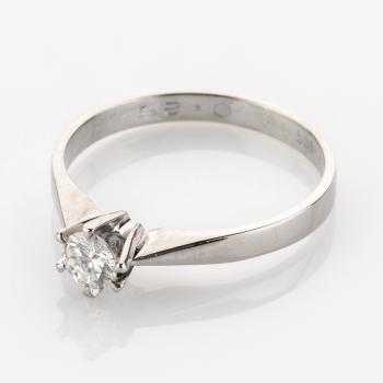 Ring aus 585er Weißgold mit Brillant