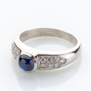 Preview: Vintage Ring aus 750er Gold mit 0.50ct Saphir und 0.28ct Diamanten