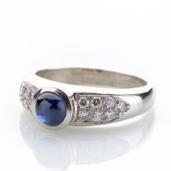 Preview: Vintage Ring aus 750er Gold mit 0.50ct Saphir und 0.28ct Diamanten