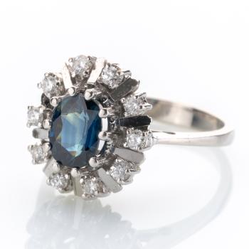 Preview: Ring aus 585er Weißgold mit 1.0ct Saphir und 0.20ct Brillanten