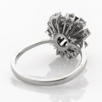 Preview: Vintage Ring aus 750er Weißgold mit 0.74ct Saphir und 0.86ct Brillanten