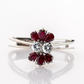 Vintage Ring aus 750er Gold mit 0.50ct Rubinen und 0.30ct Brillanten