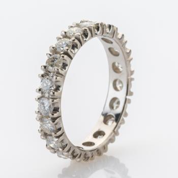 Memoire Ring aus 750er Gold mit 1,70ct Brillanten