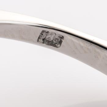 Ring aus 585er Weißgold mit einem 1.89ct Saphir und 0.80ct Brillanten