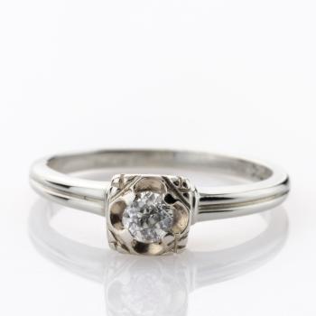 Art Deco Ring aus 750er Weißgold mit Brillant