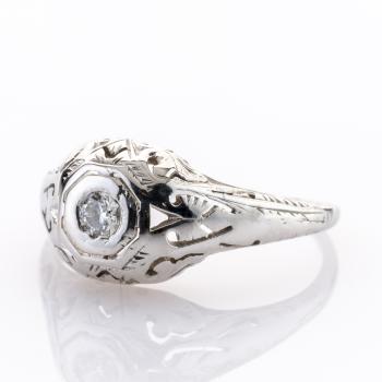 Art Deco Ring aus 750er Weißgold mit 0.10ct Brillant