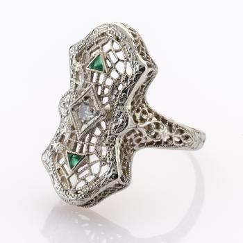 Art Deco Ring aus 585er Weißgold mit Brillant und Smaragden