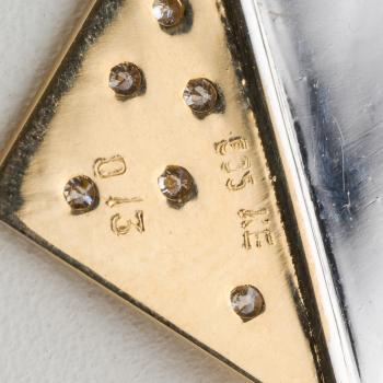 Modern 14k gold pendant with 0.13ct diamonds