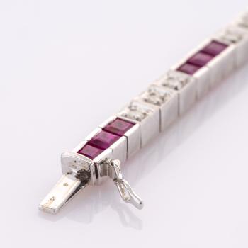 Preview: Armband aus 750er Weißgold mit 1.05ct Brillanten und 5.50ct Rubinen