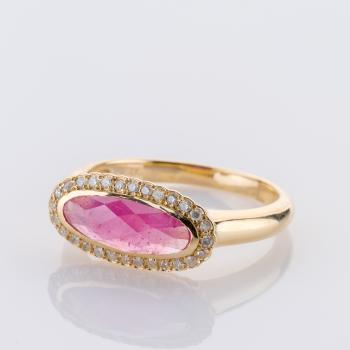 Preview: 1.0ct Ruby and 0.30ct Diamond Ring in 14K Yellow Gold