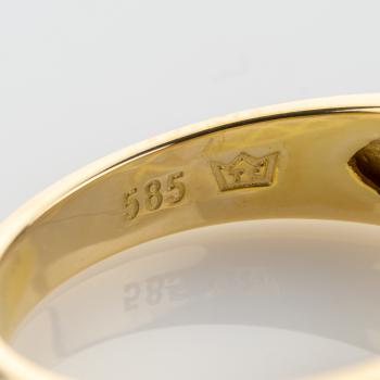 Ring aus 585er Gold mit Granat
