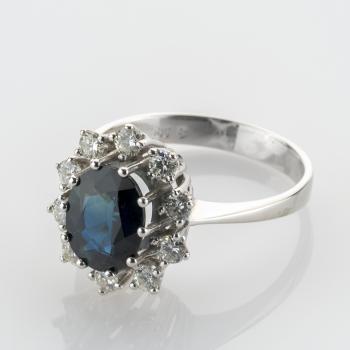 Preview: Vintage Ring aus 585er Weißgold mit 2.0ct Saphir und 0.40ct Brillanten