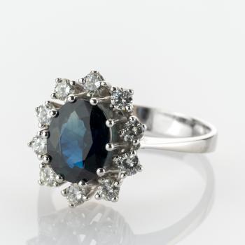 Preview: Vintage Ring aus 585er Weißgold mit 2.0ct Saphir und 0.40ct Brillanten