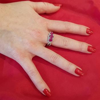 Ladies ring 14K gold with 1.50ct rubies and 0.75ct diamonds