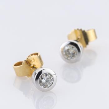 0.20ct Diamond Studs in 14K White and Yellow Gold
