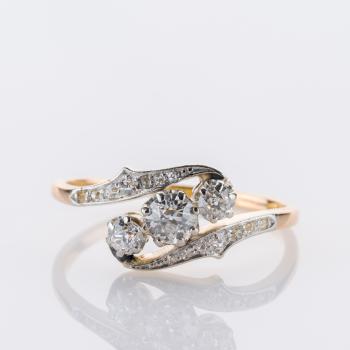 Ring aus 585 Mehrfarbgold mit 0,60 ct Brillanten