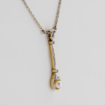 Preview: Pearl and 0.03ct Diamond Necklace in 14K and 18K Gold