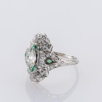 Preview: 0.80ct Diamond and 0.06ct Emerald Ring in Platinum