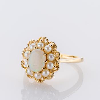 Preview: Ring aus 585er Gelbgold mit Opal und Perlen