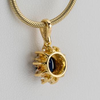 Preview: 0.80 Carat Sapphire and 0.20 Carat Diamond Pendant in 18k Yellow Gold