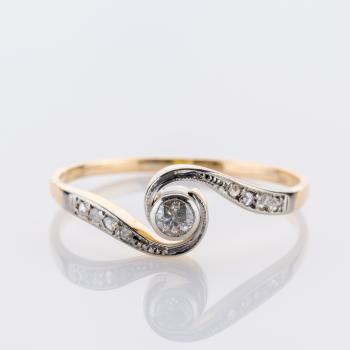 0.18ct Diamond Ring in 14K Gold
